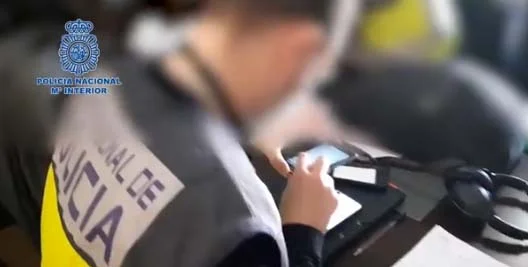 La Policía Nacional detiene a un individuo por vender “packs” de archivos de pornografía infantil a través de Internet