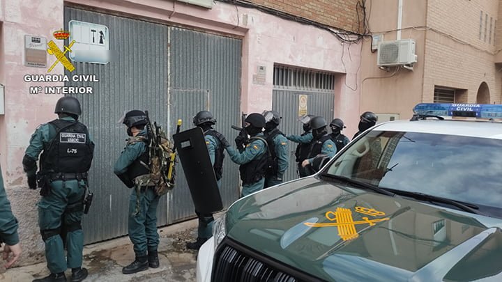 La Guardia Civil desmantela dos organizaciones criminales dedicadas a la introducción de hachís a través de las costas de Murcia
