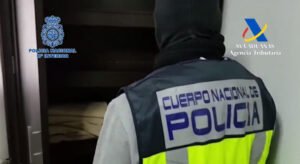 Desarticulada una organización criminal dedicada a la introducción de cocaína financiada con el contrabando de tabaco