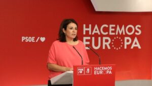 Adriana Lastra: “A Feijóo le interesa decir que a España le va mal” aunque sea mentira