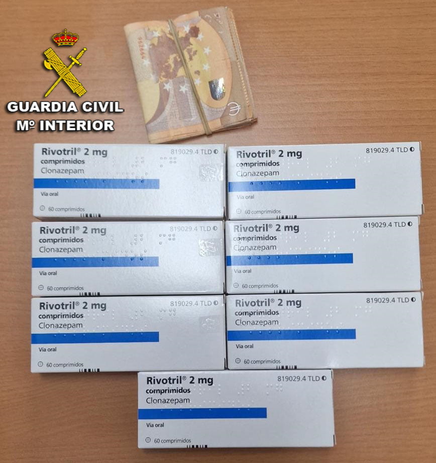 La Guardia Civil detiene a dos vecinos de Barcelona por falsificar recetas para adquirir medicamentos para hacer droga