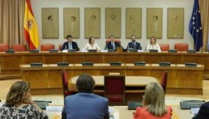 Feijóo demanda modificar los presupuestos por irreales y elaborar los de 2023 para combatir la crisis y no para contentar a sus socios populistas