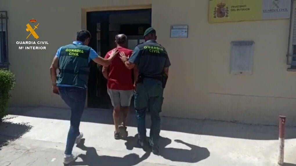 La Guardia Civil detiene a un hombre como supuesto autor de 4 delitos de incendio forestal en Jaraíz de la Vera (Cáceres)