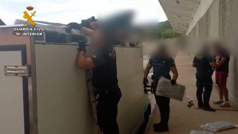 Hallados 70 kilos de marihuana al vacío en un camión de pescado con destino Francia