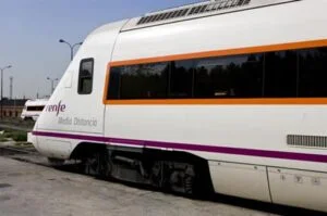El Congreso respalda los abonos gratuitos para Cercanías, Rodalies y Media Distancia convencional y que los transportistas trabajen a un precio justo