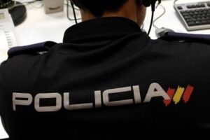 La Policía Nacional detiene a un cibercriminal dedicado a estafar a compañías de telefonía móvil suplantando identidades