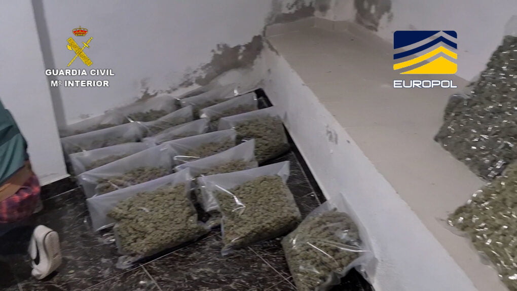 Detenidas 44 personas en una operación internacional contra el tráfico de drogas con más de cuatro millones de euros y 26 vehículos intervenidos
