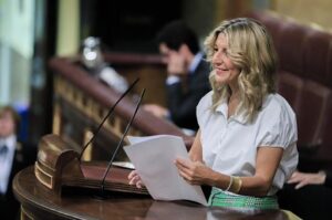 Yolanda Díaz defiende en el Congreso la nueva Ley de Empleo, "imprescindible para la recuperación, el futuro de nuestras empresas y de nuestro país"