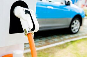 Aprobada la regulación de la instalación de puntos de recarga eléctrica en las principales estaciones de servicio de carburantes