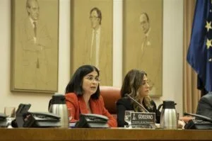 Darias: Ante los desafíos, la respuesta del Gobierno es "reformar, recuperar, avanzar y proteger" el Sistema Nacional de Salud