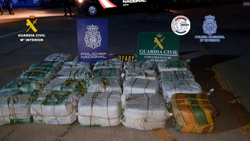 Desarticulada una organización criminal internacional dedicada al envío de cocaína a Europa mediante veleros