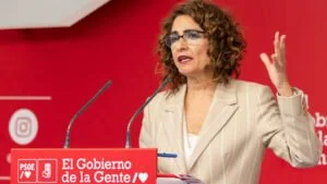 Montero sobre la moción de censura de Vox: “Una vez más el PP tira la piedra, pero esconde la mano”