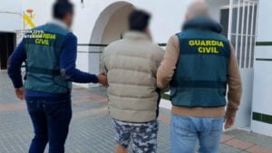Detenido en Coria del Río (Sevilla) el cuidador de un anciano por gastarse más de 11.000 euros de su tarjeta de crédito tras su fallecimiento