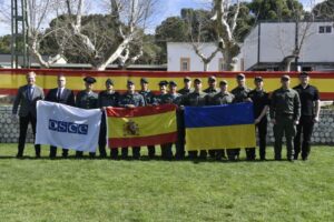 La Guardia Civil forma a 8 miembros de la Guardia de Protección de Fronteras y del Cuerpo de Aduanas de Ucrania en adiestramiento de perros