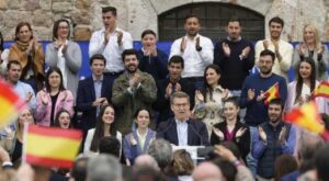 Feijóo recalca a Sánchez que, por mucho que su “Gobierno en crisis permanente” se una para ganar una votación, “ha perdido a la gente”