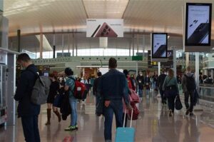 España supera en el mes de marzo los 6,5 millones de pasajeros internacionales, un 30% más que hace un año