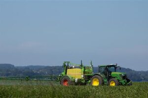 Agricultura, Pesca y Alimentación abona hoy 281 millones de euros a los agricultores por la subida de los fertilizantes
