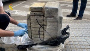 Intervenidos 772 kilos de cocaína cuando iban a ser introducidos por las costas de Barbate