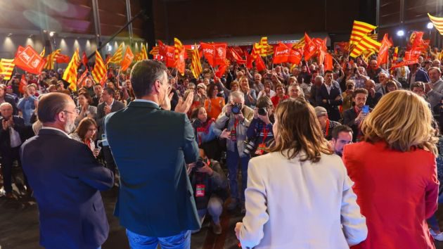 Pedro Sánchez recuerda que “a España le va mejor con las recetas socialdemócratas que con las neoliberales”