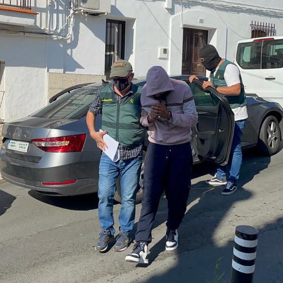 La Guardia Civil detiene en Huelva a una persona acusada de difundir propaganda de DAESH