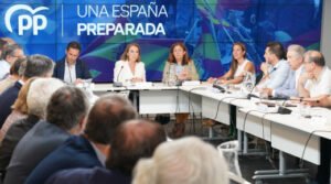 Cuca Gamarra sitúa la mejora de la calidad del sistema educativo como “prioridad nacional” en su reunión con el sector