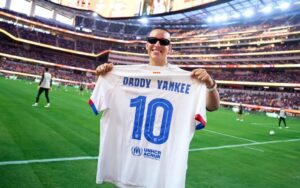 Daddy Yankee, espectador de lujo del Arsenal - Barça