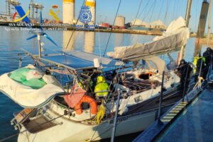 Interceptado un velero con 2.000 kilos de cocaína en el mar Cantábrico a 30 millas de la costa española
