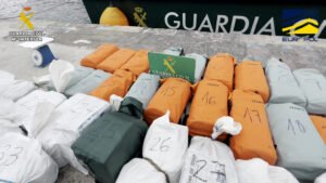 Interceptado un velero que transportaba 700 kilos de cocaína con destino a las Islas Canarias