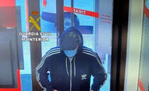 La Guardia Civil detiene a un vecino de Cambados como presunto autor de los atracos a dos entidades bancarias en Galicia