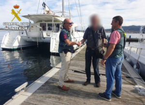 La Guardia Civil de Pontevedra recupera un catamarán sustraído en Portugal valorado en más de 450.000 €