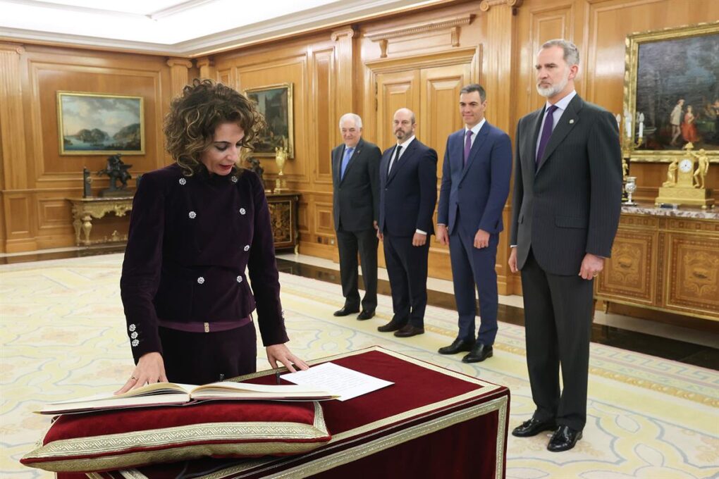 Pedro Sánchez presencia la toma de juramento de los nuevos ministros en la reciente reestructuración del Gobierno