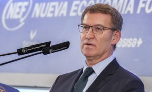 El presidente del PP propone exención del IRPF para el incremento del SMI y critica políticas migratorias del PSOE