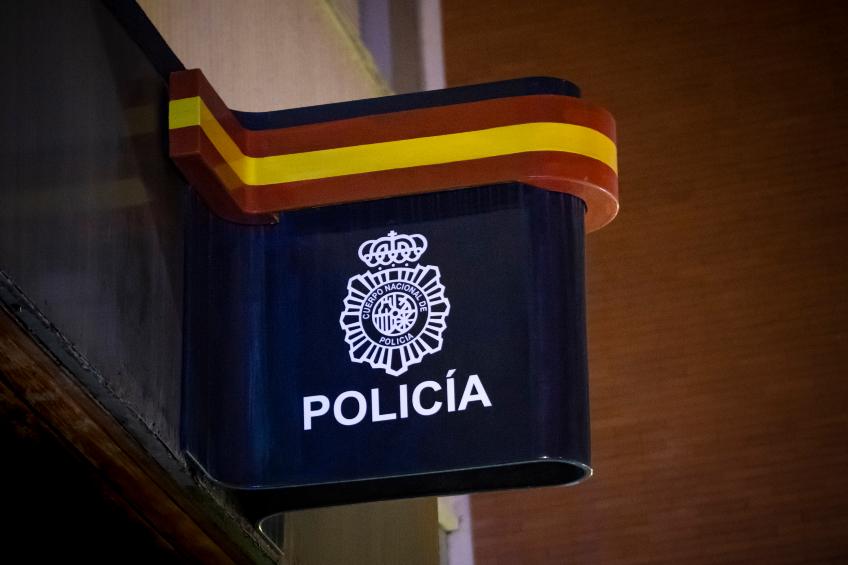 Desarticulada una banda que robaba cajeros automáticos con camiones grúa en España