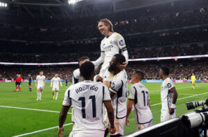El Real Madrid supera al Sevilla con un golazo de Modrić
