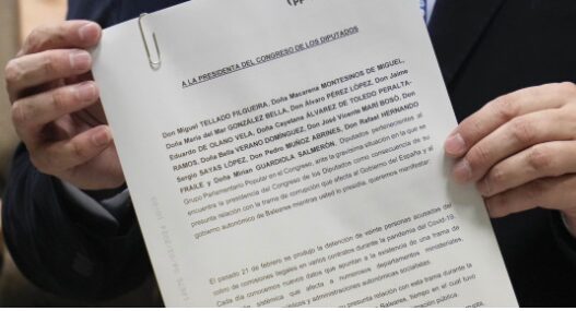 El GPP exige la dimisión inmediata de la presidenta del Congreso por el escándalo de las mascarillas inservibles