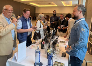 La Denominación de Origen Rías Baixas presenta una gran variedad de vinos en Salón del Vino en Málaga