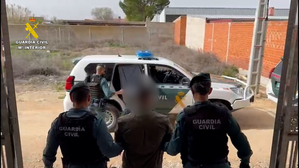 Tres detenidos por cobrar hasta 16.000 euros a migrantes para introducirles ilegalmente en la península