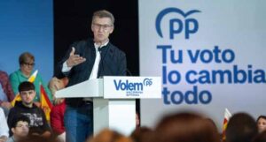 Feijóo acusa a Sánchez de paralizar España