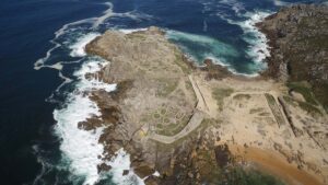 Castro de Baroña: Un Viaje en el Tiempo a la Cultura Castrexa en la Costa de Galicia