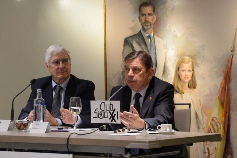 El ministro Planas apuesta por una agricultura sostenible y rentable en el nuevo ciclo político europeo