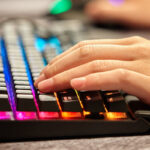 Los 10 Mejores Teclados RGB de 2025 para Gaming y Uso Profesional: Potencia, Estilo y Precisión