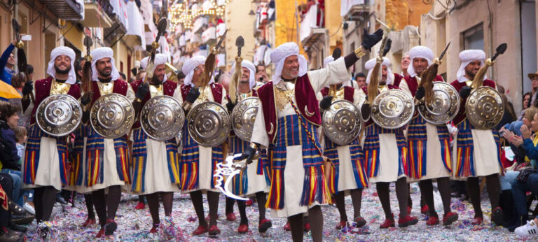 Las Fiestas de Moros y Cristianos de Alcoy, una tradición viva desde el siglo XVI