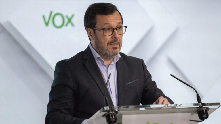 VOX acusa a Begoña Gómez y altos cargos por tráfico de influencias y cohecho