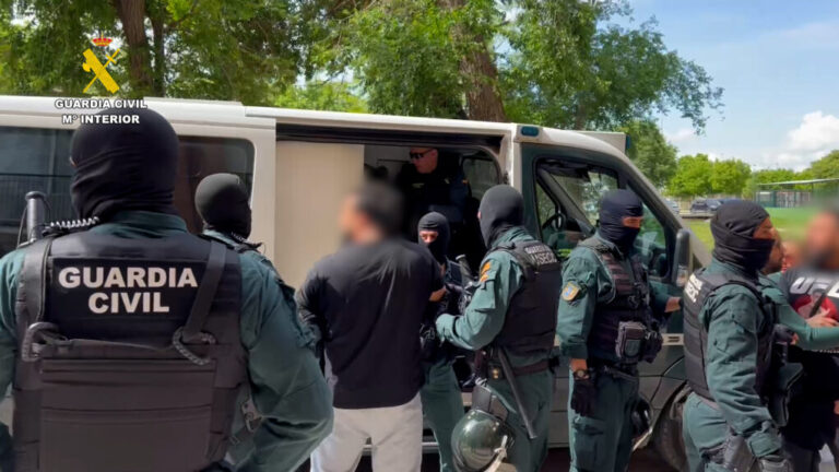 Alfafar: Detenidos por Posesión de Armas de Fuego y Armas Blancas Tras Homicidio