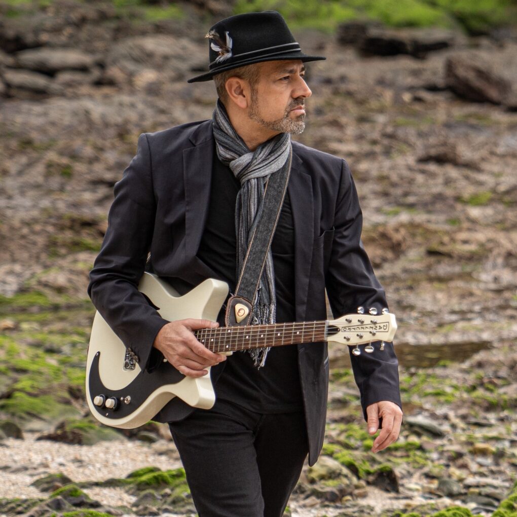 Nuevo disco de Luis Mera Lucky: once canciones que exploran la vida desde el pop rock al techno