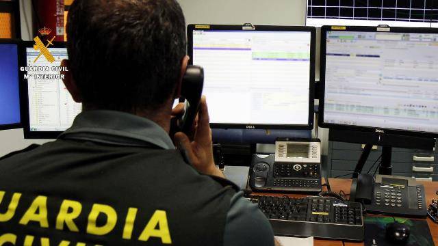La Guardia Civil destapa en Elche un fraude de subvenciones laborales con vehículos de lujo y desvío de fondos