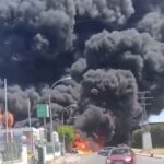 Grave incendio en una planta química de Sevilla deja dos heridos y desata la alerta por humo tóxico