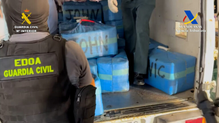 Desmantelan redes de narcotráfico en Cádiz y Huelva con 44 arrestos y 4,8 toneladas de hachís intervenidas