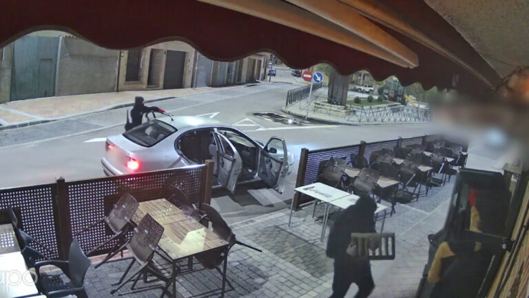 La Guardia Civil desmantela dos grupos criminales responsables de más de 100 delitos patrimoniales