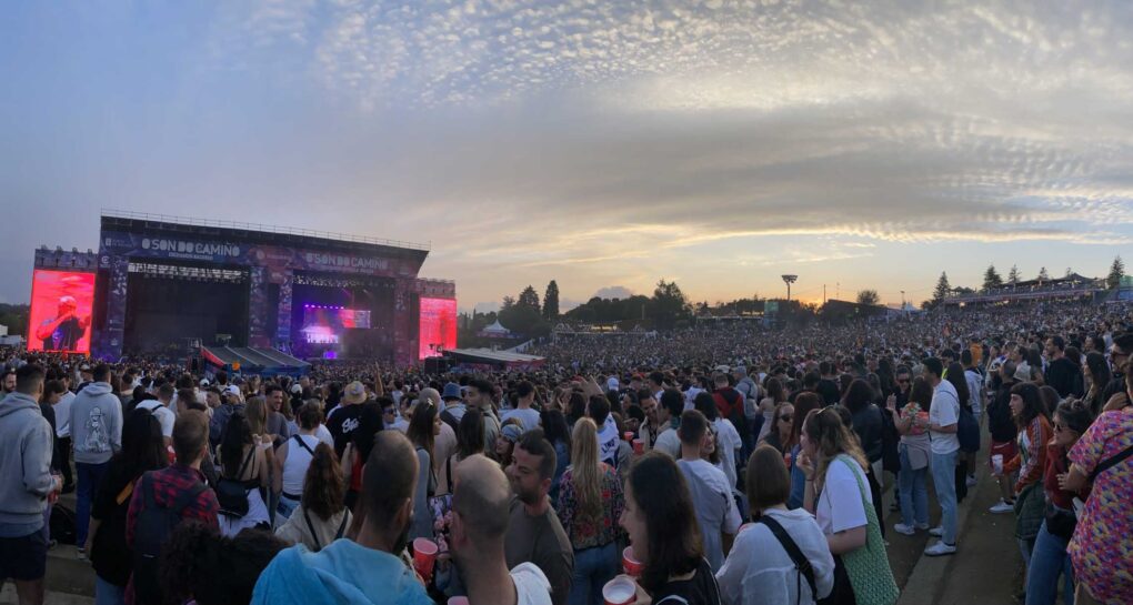 O Son Do Camiño 2025 se despide hoy con Estopa, Amaral, The Prodigy y Aoki tras un viernes apoteósico